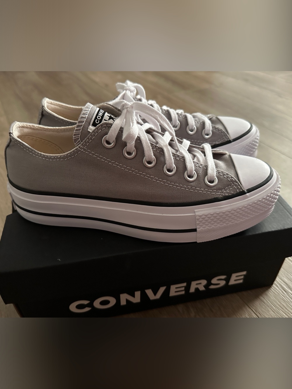 [CONVERSE] Low Top Stacked Platform Sneakers in Grey/White (6.5)